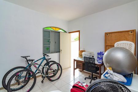 Casa à venda com 194m², 3 quartos e 1 vagaQuarto de Serviço