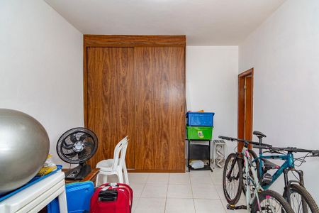 Casa à venda com 194m², 3 quartos e 1 vagaQuarto de Serviço