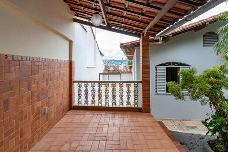 Casa à venda com 194m², 3 quartos e 1 vagaVaranda