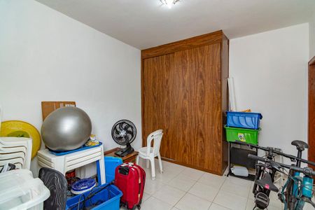 Casa à venda com 194m², 3 quartos e 1 vagaQuarto de Serviço