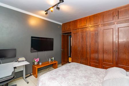 Casa à venda com 194m², 3 quartos e 1 vagaQuarto 