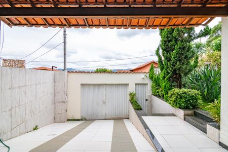 Casa à venda com 194m², 3 quartos e 1 vagaGaragem