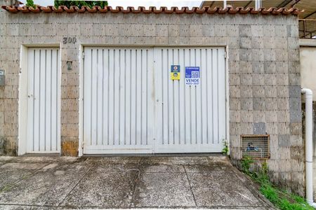 Casa à venda com 194m², 3 quartos e 1 vagaFachada