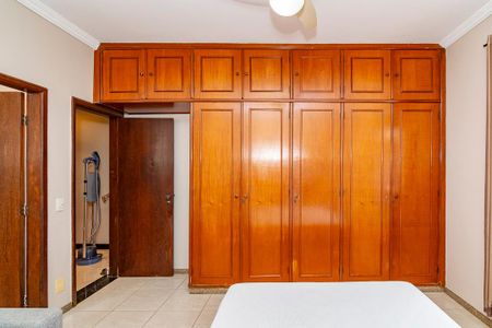 Casa à venda com 194m², 3 quartos e 1 vagaSuíte