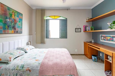 Casa à venda com 194m², 3 quartos e 1 vagaQuarto 2