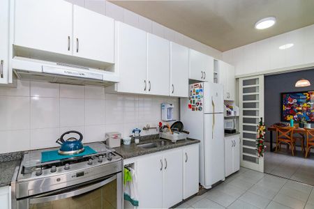 Casa à venda com 194m², 3 quartos e 1 vagaCozinha