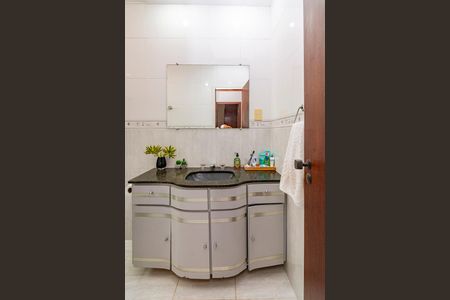 Casa à venda com 194m², 3 quartos e 1 vagaBanheiro Social