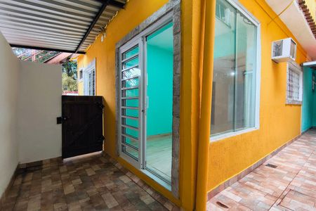 Casa para alugar com 85m², 2 quartos e sem vagaVaranda