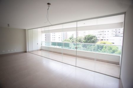 Apartamento à venda com 134m², 4 quartos e 4 vagasSala
