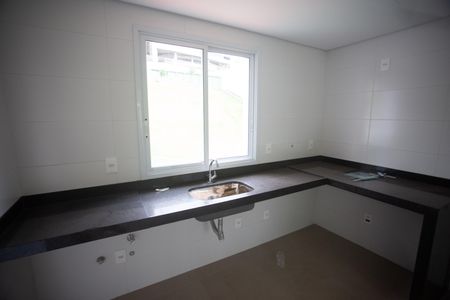 Apartamento à venda com 134m², 4 quartos e 4 vagasCozinha