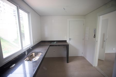 Apartamento à venda com 134m², 4 quartos e 4 vagasCozinha