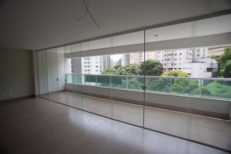 Apartamento à venda com 134m², 4 quartos e 4 vagasSala