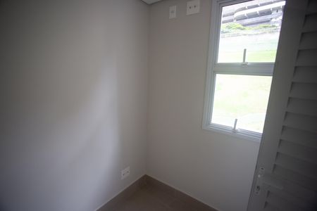 Apartamento à venda com 134m², 4 quartos e 4 vagasArea de serviço