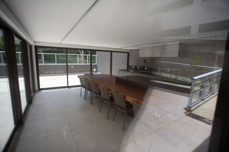 Apartamento à venda com 134m², 4 quartos e 4 vagasArea comum