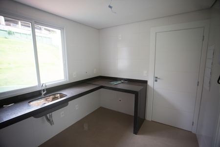 Apartamento à venda com 134m², 4 quartos e 4 vagasCozinha