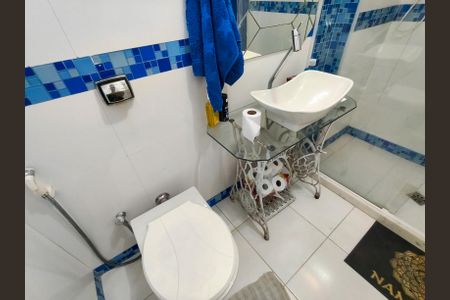 Apartamento à venda com 55m², 1 quarto e sem vagaBanheiro Corredor