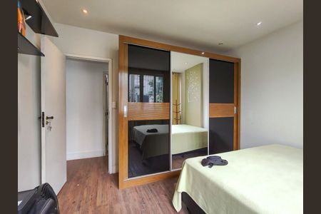 Quarto de apartamento para alugar com 1 quarto, 55m² em Rio Comprido, Rio de Janeiro