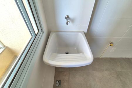 Apartamento para alugar com 64m², 3 quartos e 1 vagaÁrea de Serviço