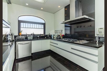 Apartamento à venda com 5 quartos, 350m² em Santa Cecilia, São Paulo
