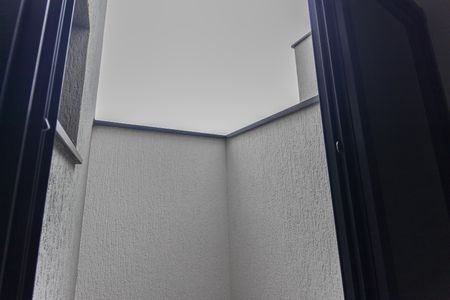 Casa à venda com 90m², 2 quartos e 2 vagasVista da Suíte 2