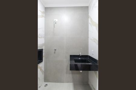 Casa à venda com 90m², 2 quartos e 2 vagasBanheiro da Suíte 2