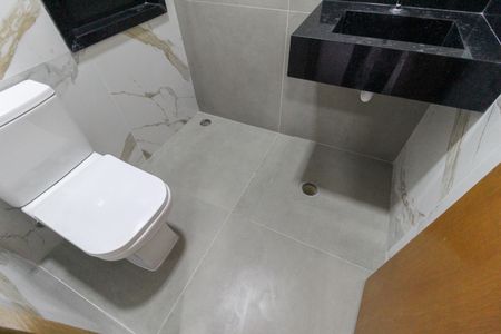 Casa à venda com 90m², 2 quartos e 2 vagasBanheiro da Suíte 2