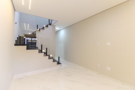 Casa à venda com 90m², 2 quartos e 2 vagasSala