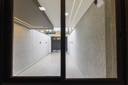 Casa à venda com 90m², 2 quartos e 2 vagasVista da Sala