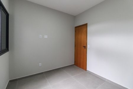 Casa à venda com 90m², 2 quartos e 2 vagasSuíte 2