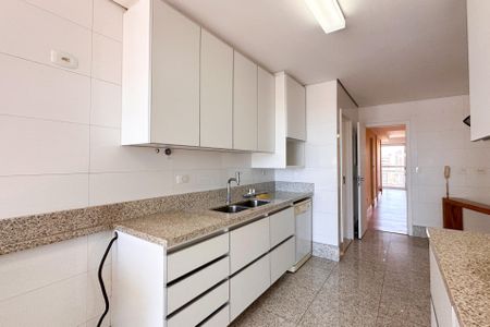 Apartamento para alugar com 138m², 3 quartos e 2 vagasCozinha