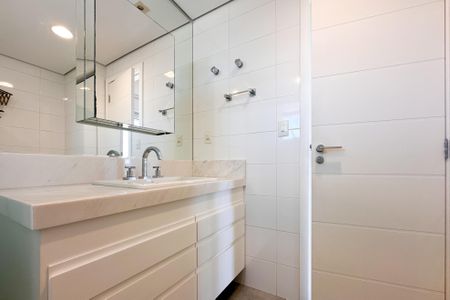 Apartamento para alugar com 138m², 3 quartos e 2 vagasBanheiro da Suíte 1