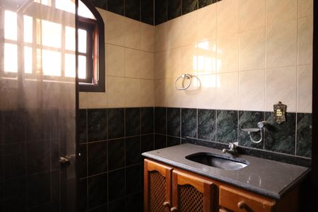 Casa para alugar com 245m², 4 quartos e 4 vagasBanheiro 2