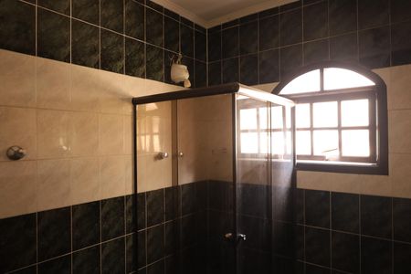 Casa para alugar com 245m², 4 quartos e 4 vagasBanheiro 2