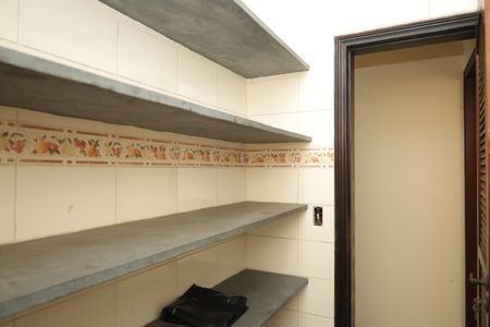 Casa para alugar com 245m², 4 quartos e 4 vagasCozinha - Despensa