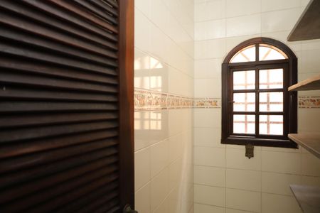 Casa para alugar com 245m², 4 quartos e 4 vagasCozinha - Despensa