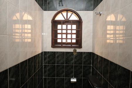 Casa para alugar com 245m², 4 quartos e 4 vagasBanheiro 3