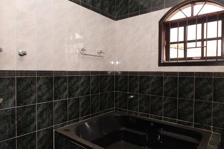 Casa para alugar com 245m², 4 quartos e 4 vagasBanheiro 1 - Suíte