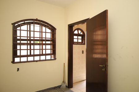 Casa para alugar com 245m², 4 quartos e 4 vagasQuarto 4