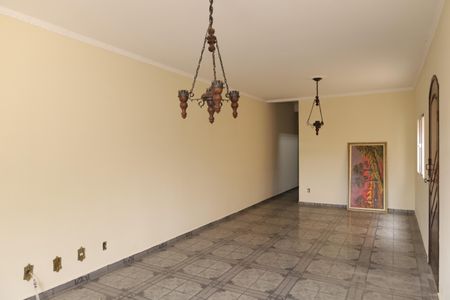 Casa para alugar com 245m², 4 quartos e 4 vagasSala