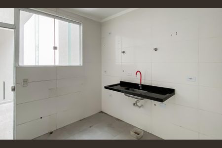 Casa à venda com 80m², 2 quartos e 2 vagasCozinha