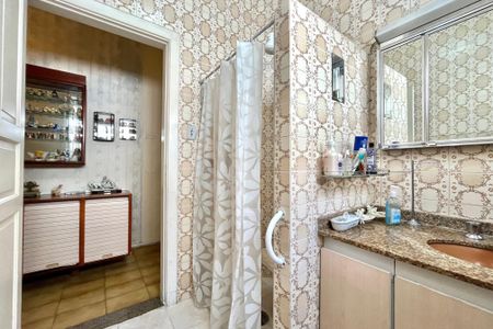 Casa à venda com 139m², 3 quartos e 2 vagasBanheiro