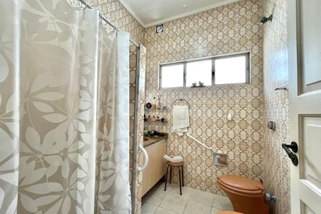 Casa à venda com 139m², 3 quartos e 2 vagasBanheiro