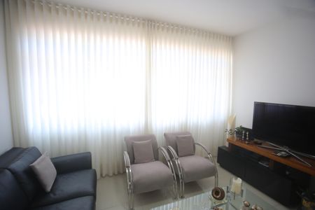 Apartamento à venda com 110m², 3 quartos e 2 vagasSala