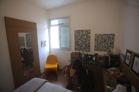 Apartamento à venda com 110m², 3 quartos e 2 vagasQuarto 2