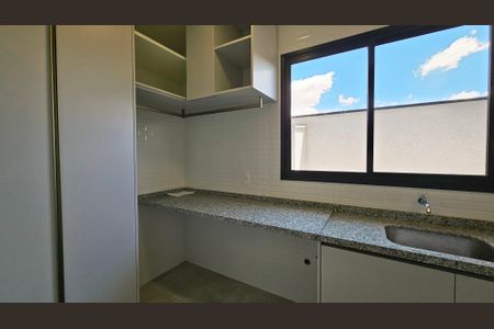 Casa de condomínio à venda com 432m², 4 quartos e 4 vagas