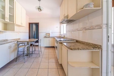 Apartamento à venda com 140m², 3 quartos e 2 vagasCozinha 