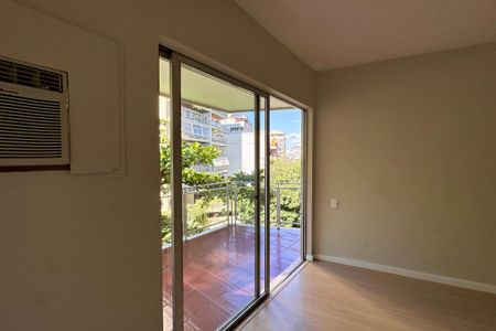Apartamento para alugar com 1 quarto, 62m² em Humaitá, Rio de Janeiro