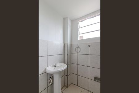 Banheiro  de casa para alugar com 1 quarto, 47m² em Santo Antônio, Porto Alegre