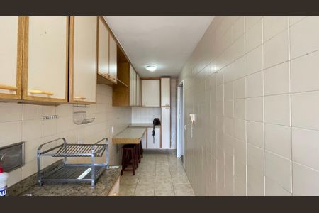 Apartamento para alugar com 72m², 2 quartos e 1 vaga Apartamento para alugar com 72m², 2 quartos e 1 vagaCozinha e Área de Serviço