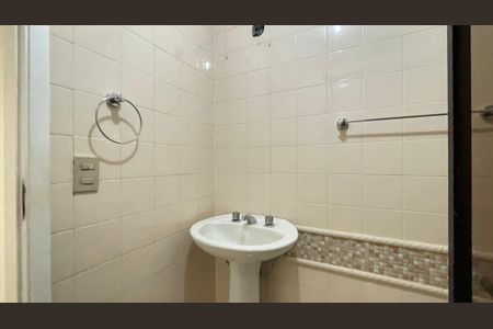 Apartamento para alugar com 72m², 2 quartos e 1 vaga Apartamento para alugar com 72m², 2 quartos e 1 vagaBanheiro Suíte 1